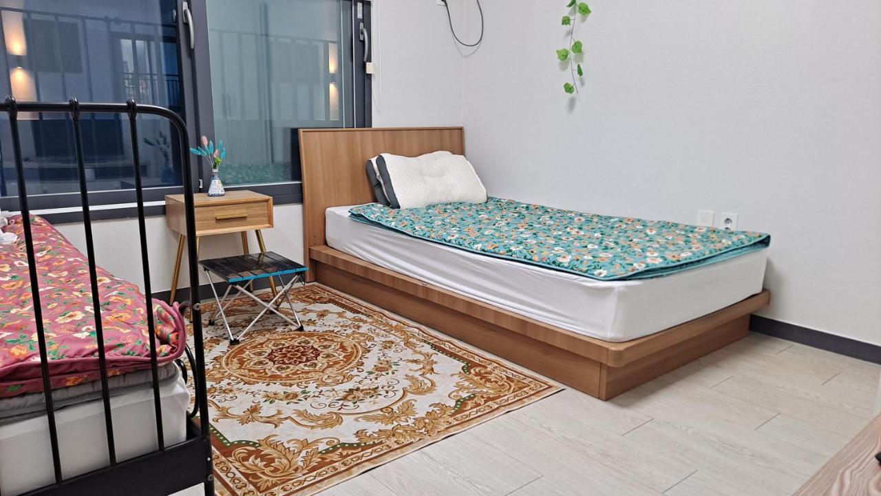 Guest house Yolo House *