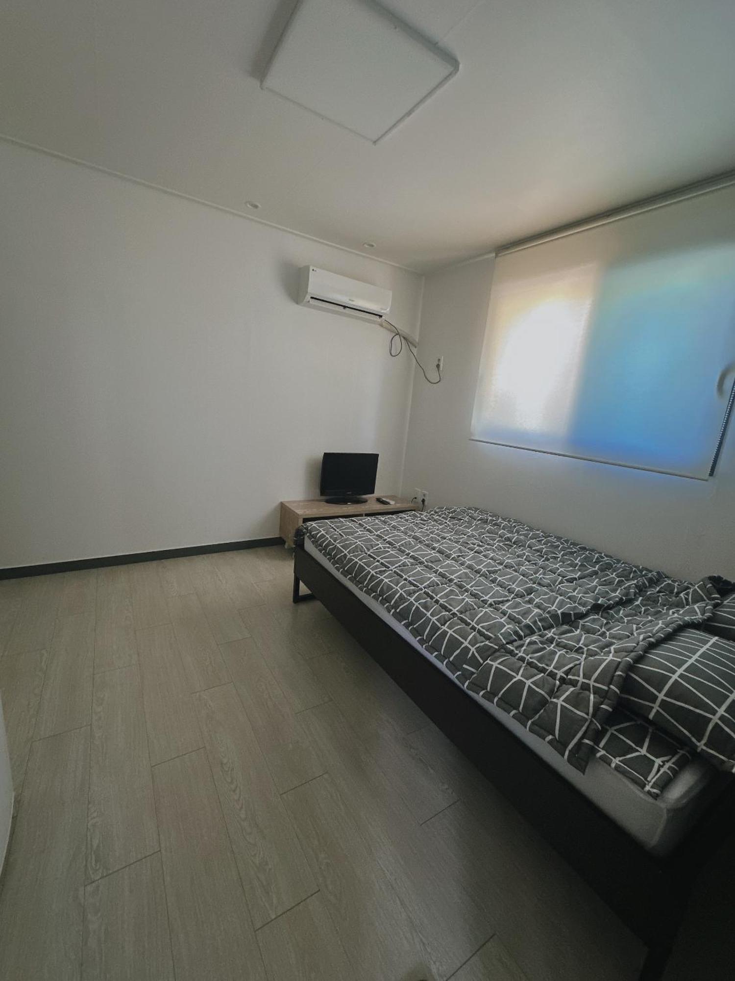 ゲストハウス Yolo House