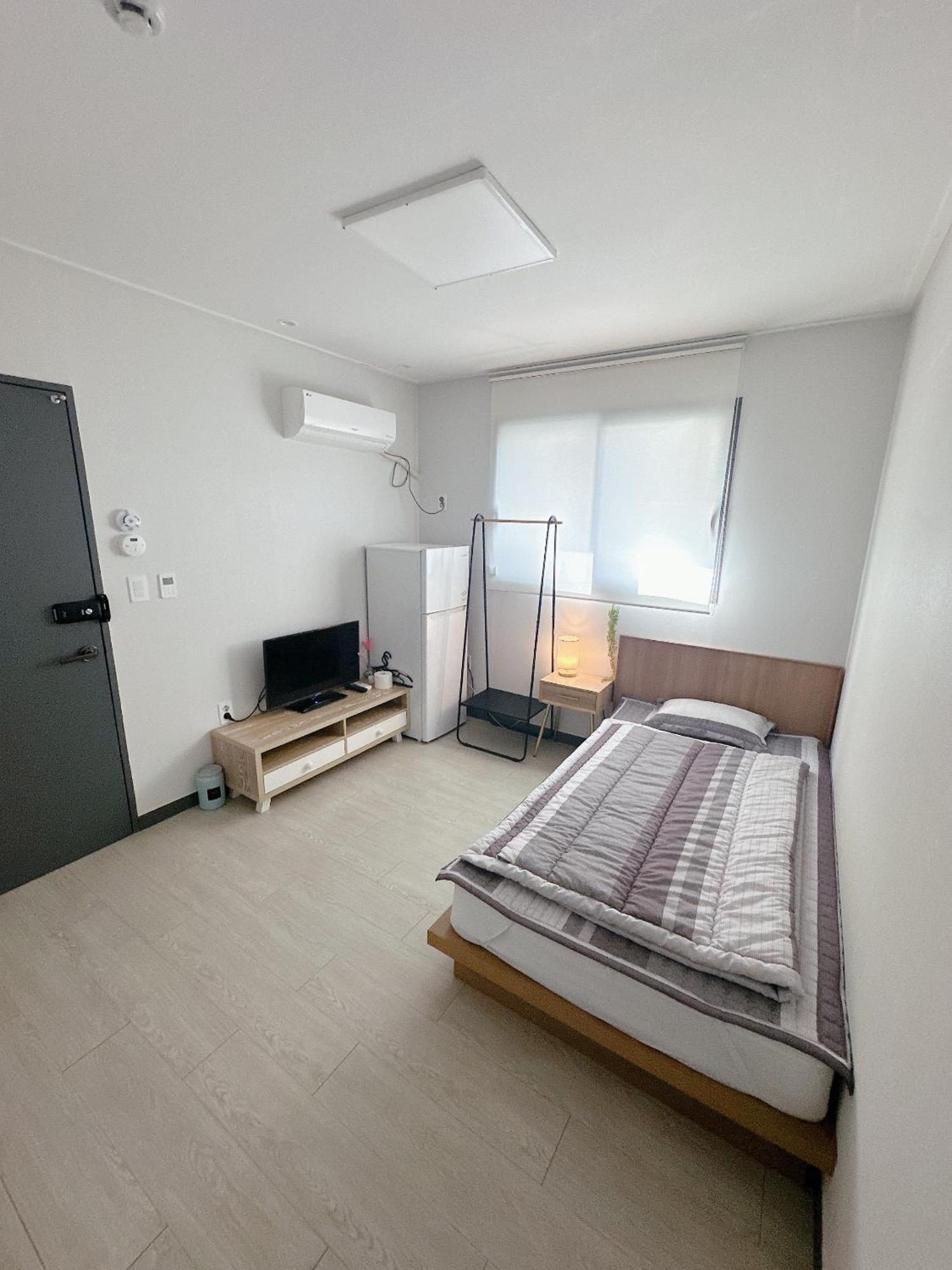招待所 Yolo House *
