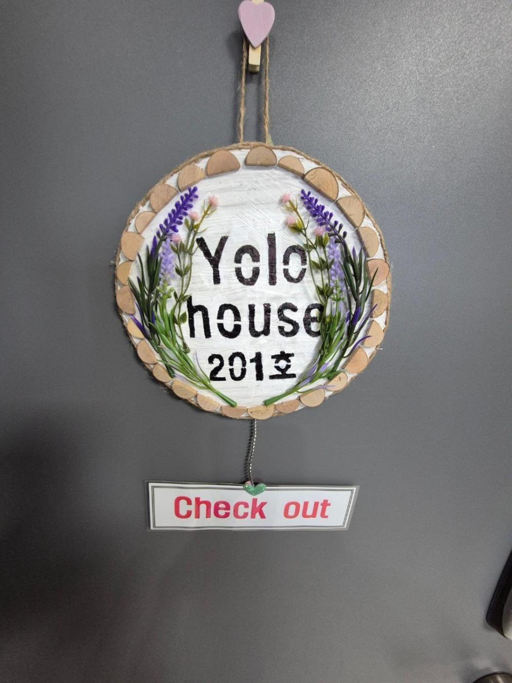 Yolo House 招待所